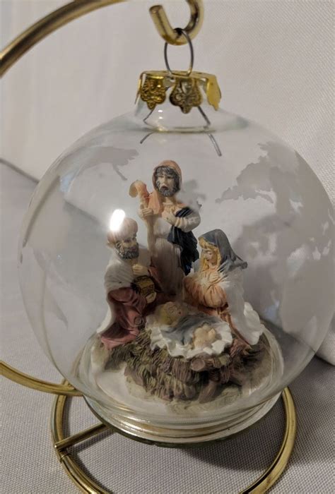 Set of 4 House of Lloyd Snowflake Ornaments Christmas Around 